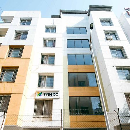 Treebo Empire Executive Premium, Hinjewadi Hotel Hinjawadi Exterior photo