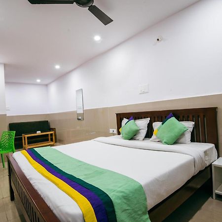 Treebo Empire Executive Premium, Hinjewadi Hotel Hinjawadi Exterior photo