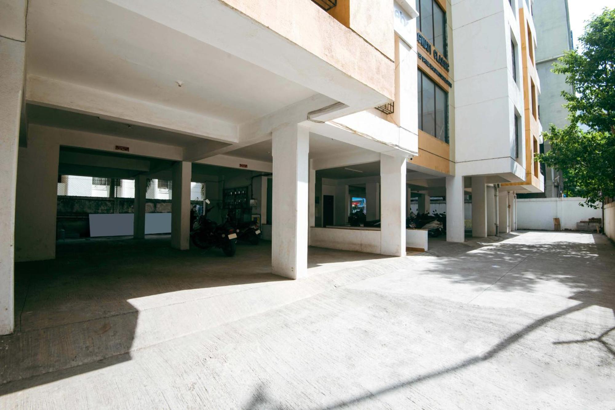 Treebo Empire Executive Premium, Hinjewadi Hotel Hinjawadi Exterior photo