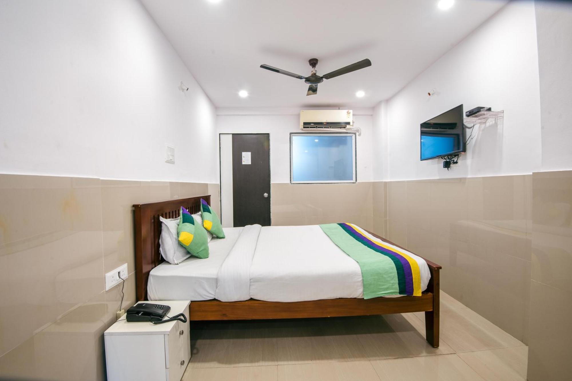 Treebo Empire Executive Premium, Hinjewadi Hotel Hinjawadi Exterior photo