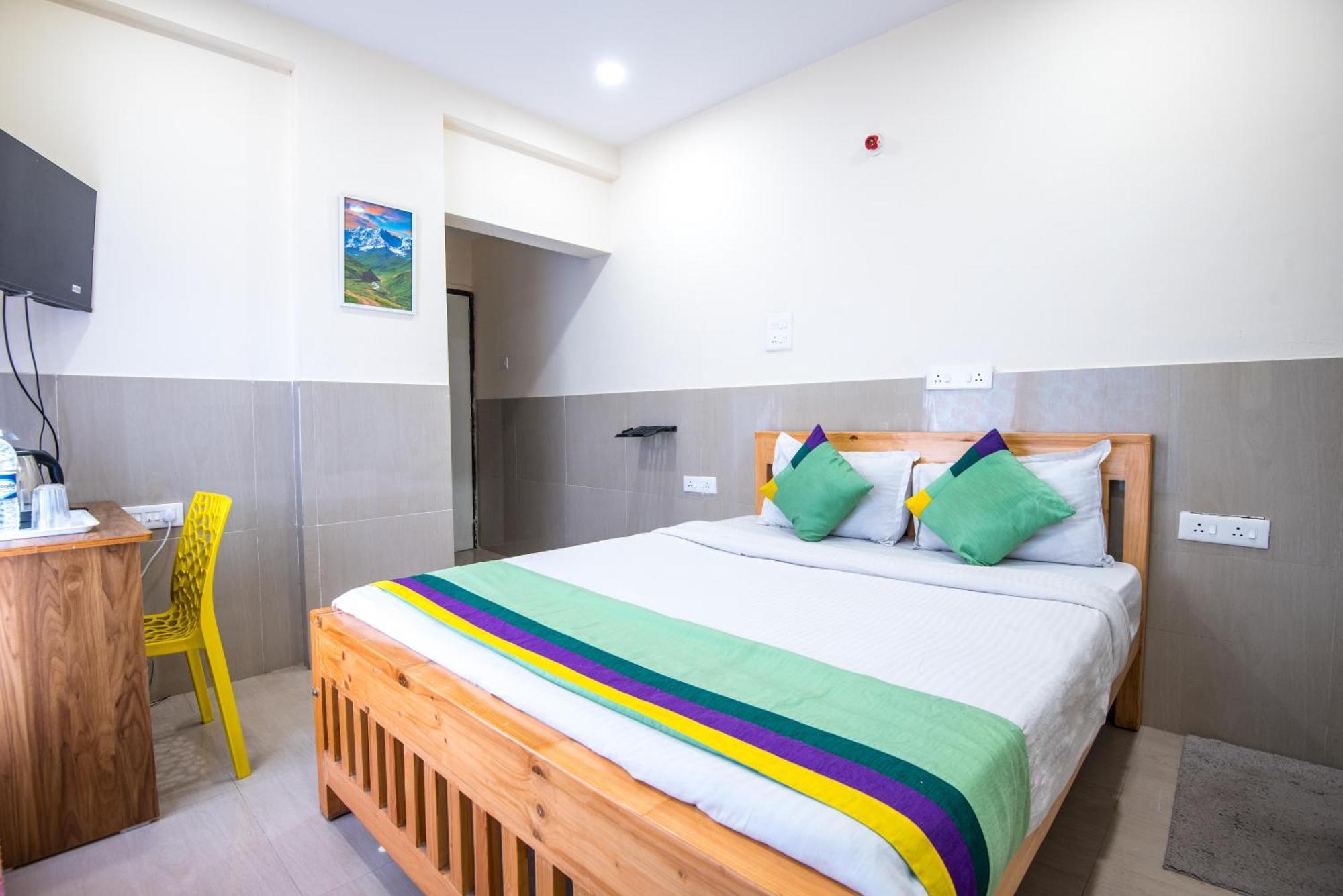 Treebo Empire Executive Premium, Hinjewadi Hotel Hinjawadi Exterior photo